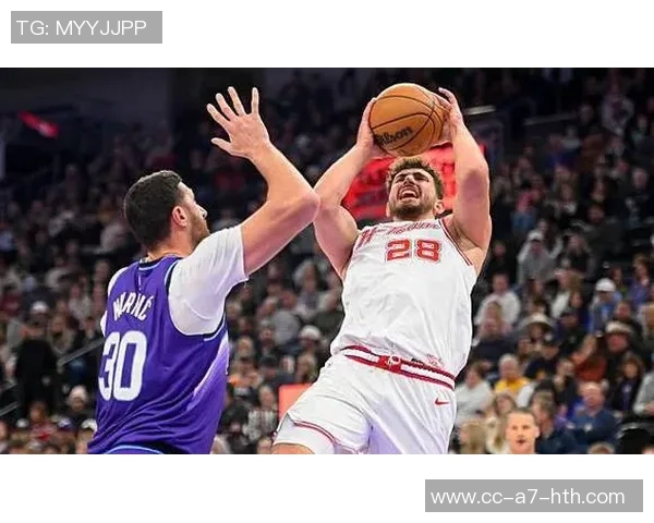 申京直言球队运转不畅需加强拼抢进攻篮板提升竞争力