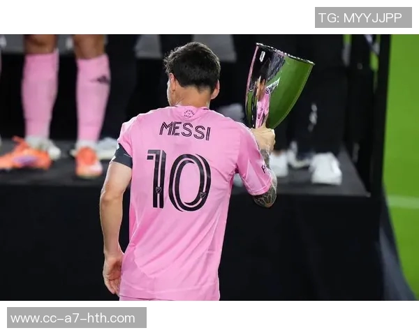 近十年德转搜索热度榜揭晓C罗六度称王梅西仅2022年登顶